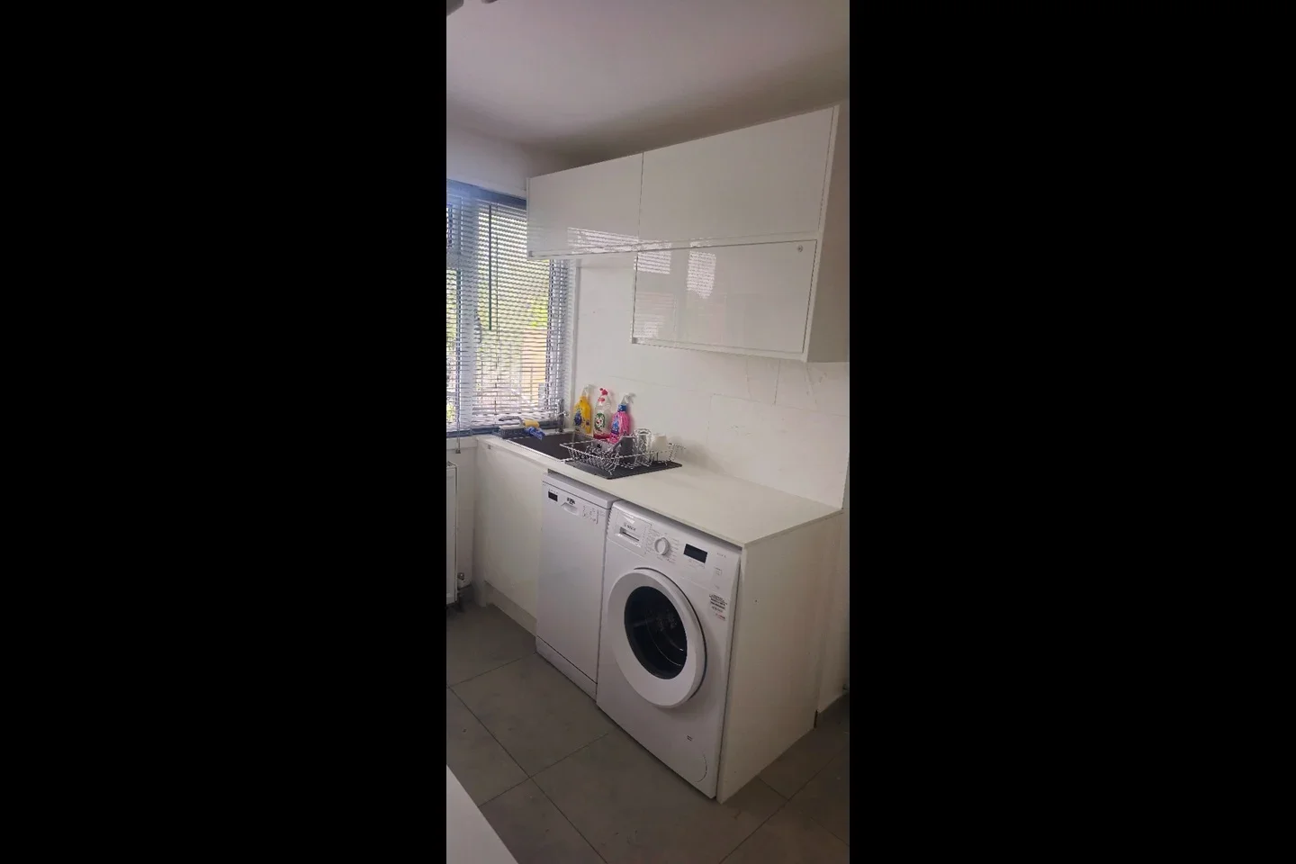 Room Orlando Gardens in Epsom and Ewell