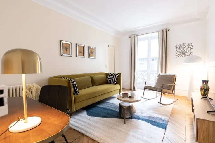 Flat Avenue de Wagram in Paris