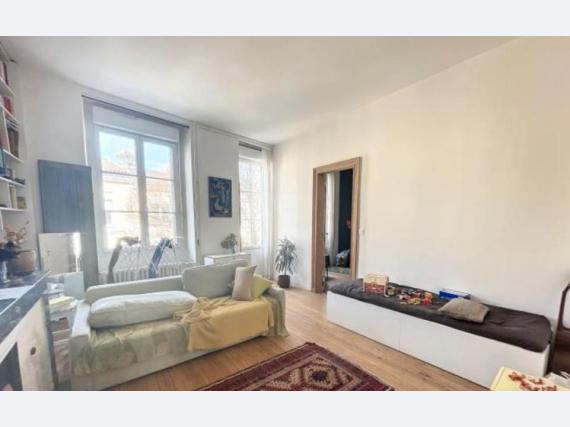 Flat Rue duffour-dubergier in Bordeaux