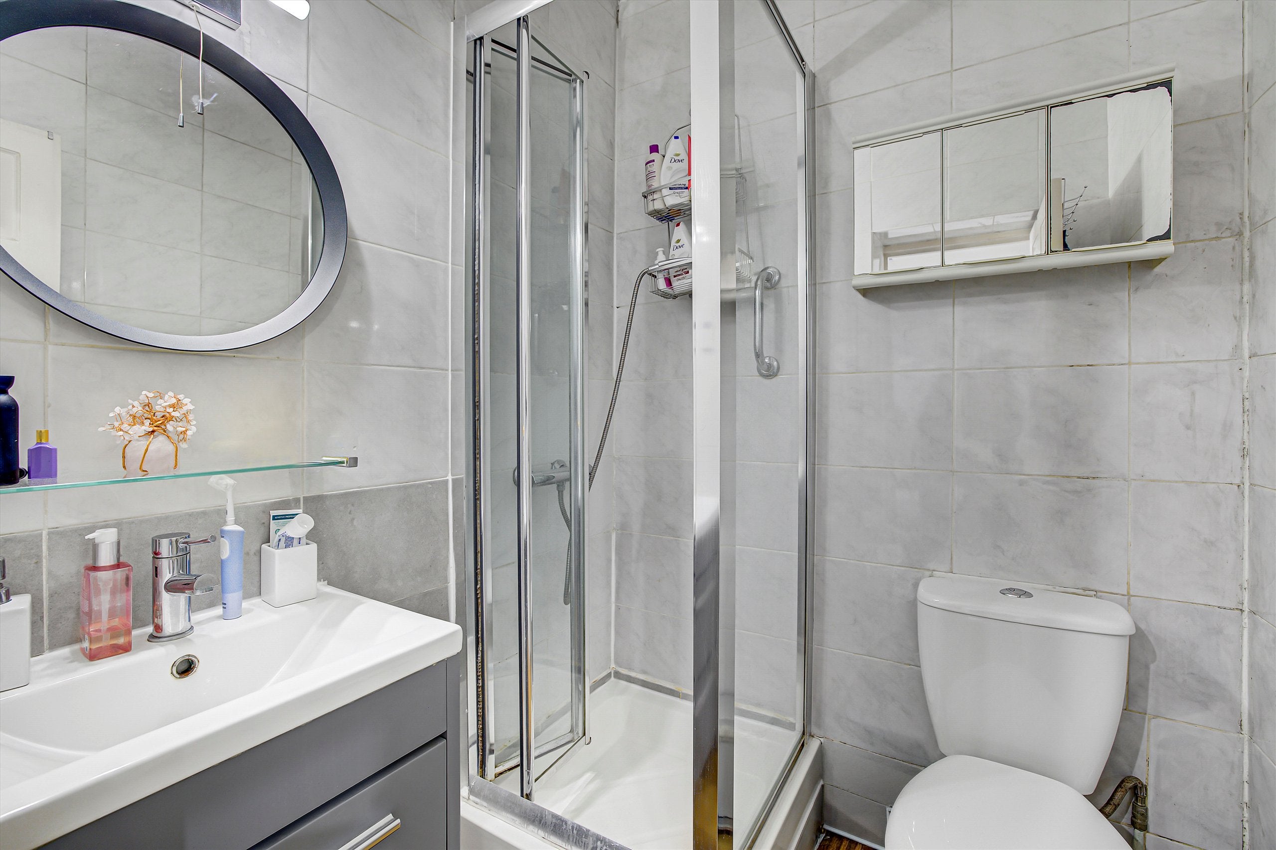 Flat Ashburn Gardens in Greater London
