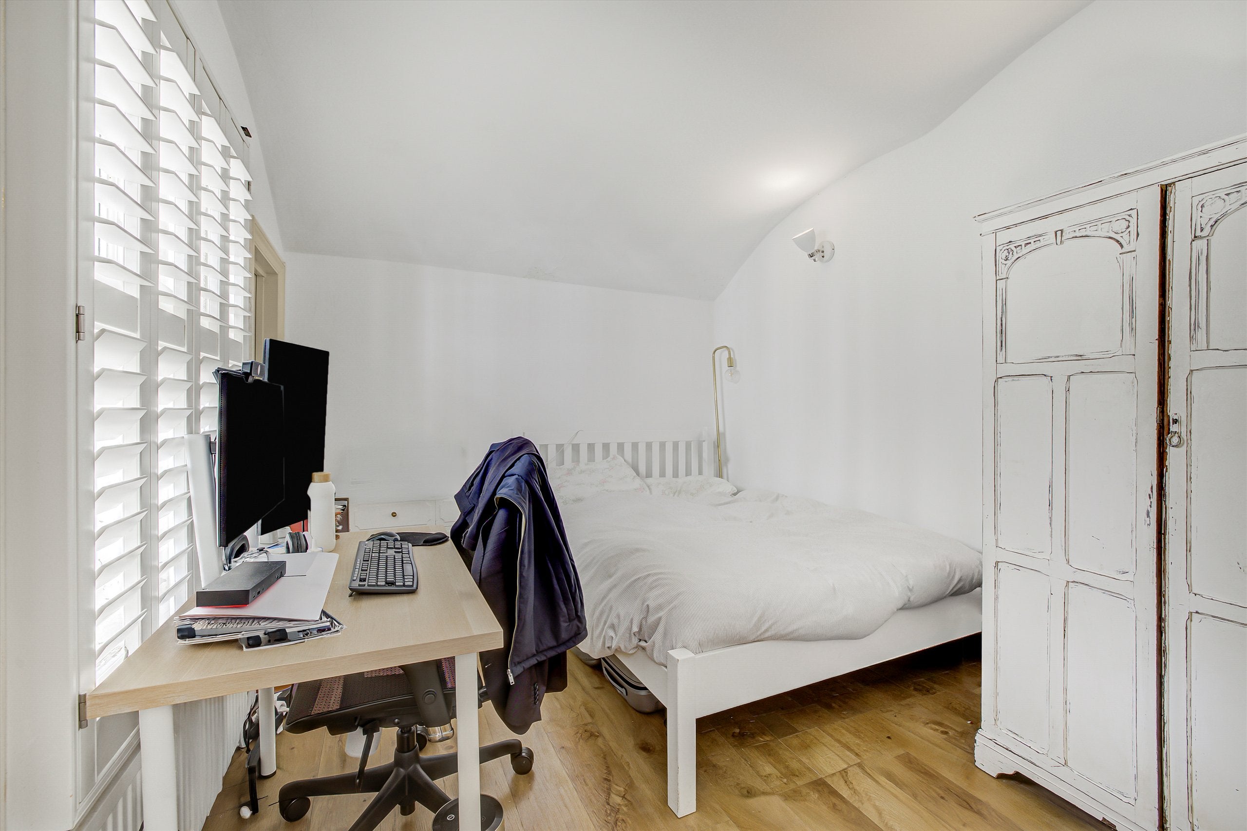 Flat Ashburn Gardens in Greater London