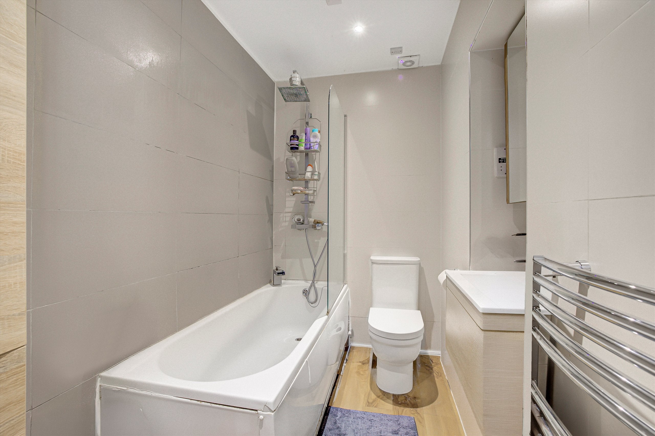 Flat Ashburn Gardens in Greater London