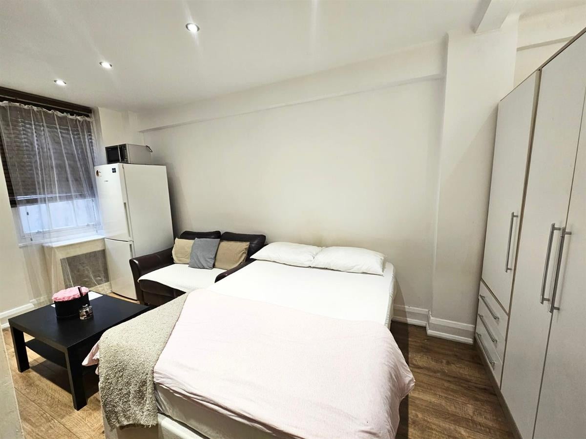 Flat Linhope Street in City of Westminster