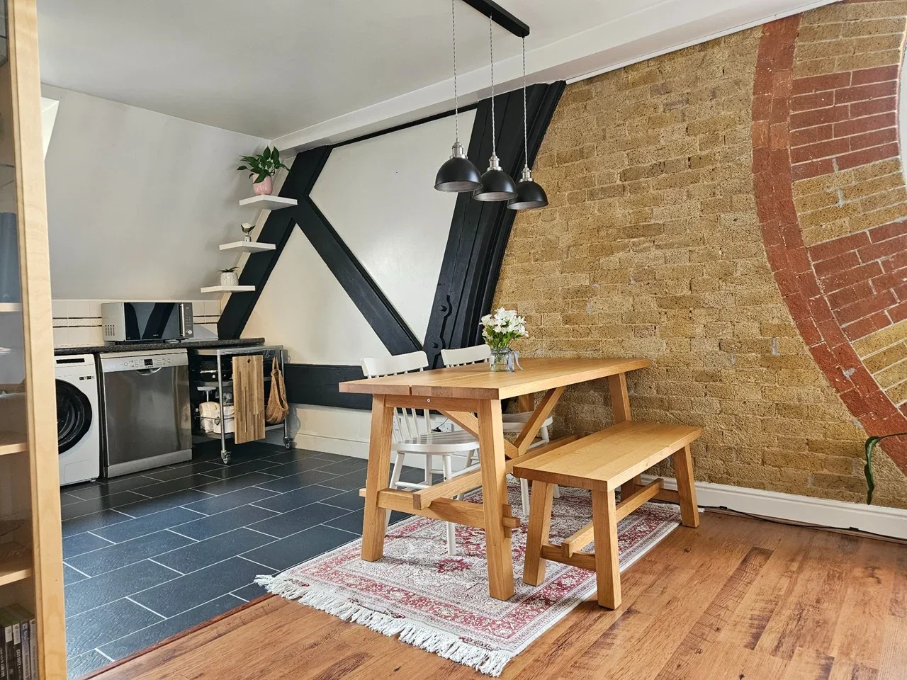 Flat Hallam Close in Watford