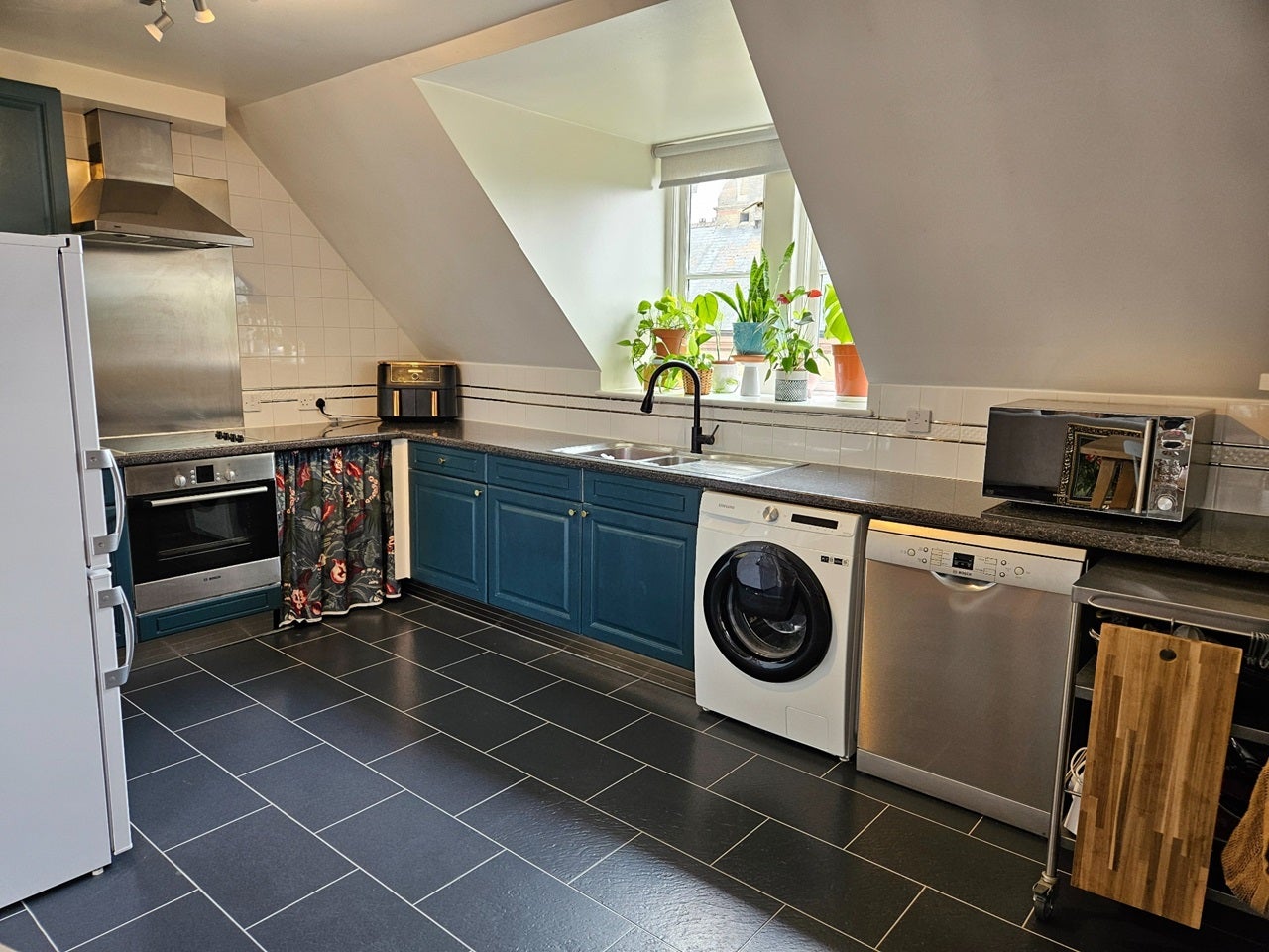 Flat Hallam Close in Watford