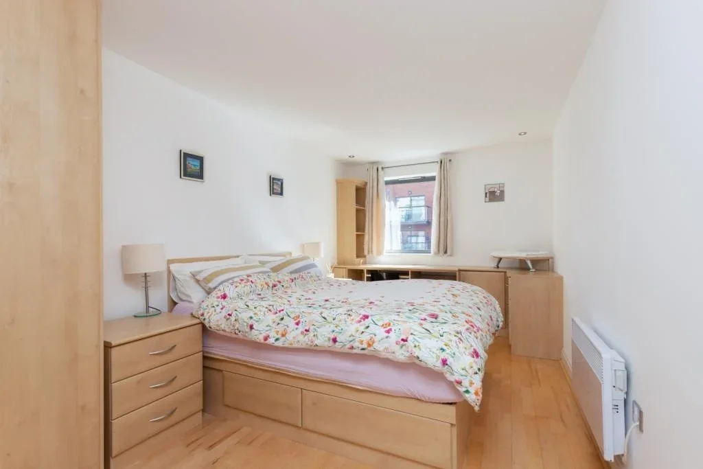 Flat Montaigne Close in City of Westminster