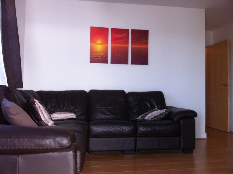 Flat Melling Drive in Greater London