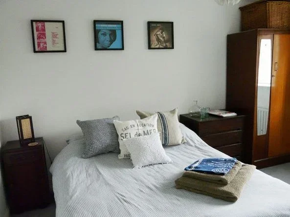 Flat Prince Edward Road in Greater London