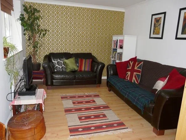 Flat Prince Edward Road in Greater London