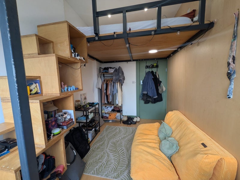 Room Seven Sisters Road in Greater London