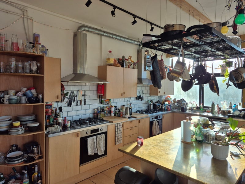Room Seven Sisters Road in Greater London