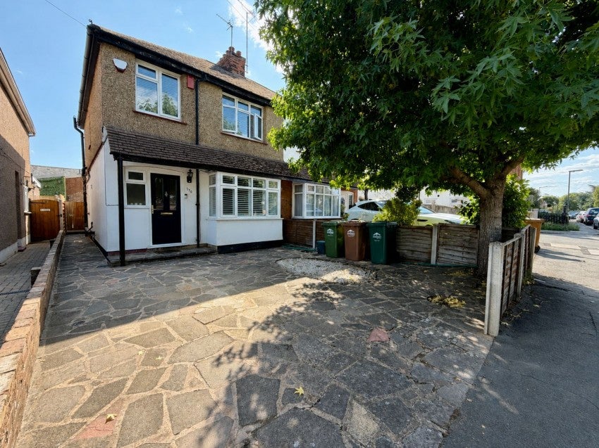 House Chesterfield Road in Borough of Spelthorne