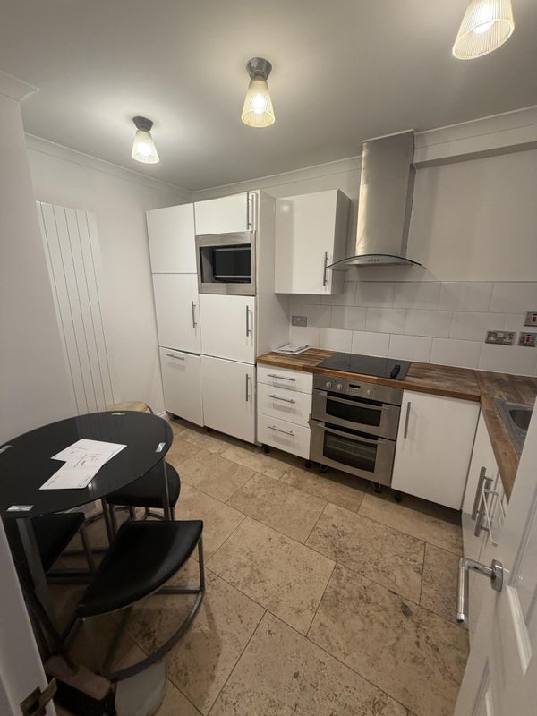 Room Paddington Green in City of Westminster