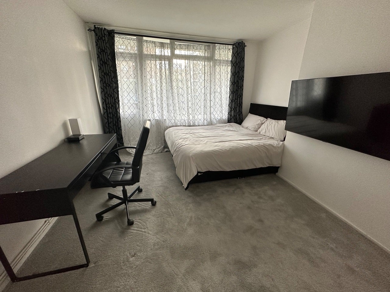 Room Christian Street in Greater London