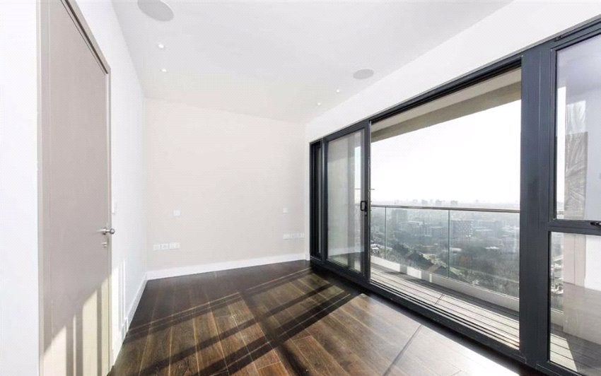 Flat Finchley Road in Greater London