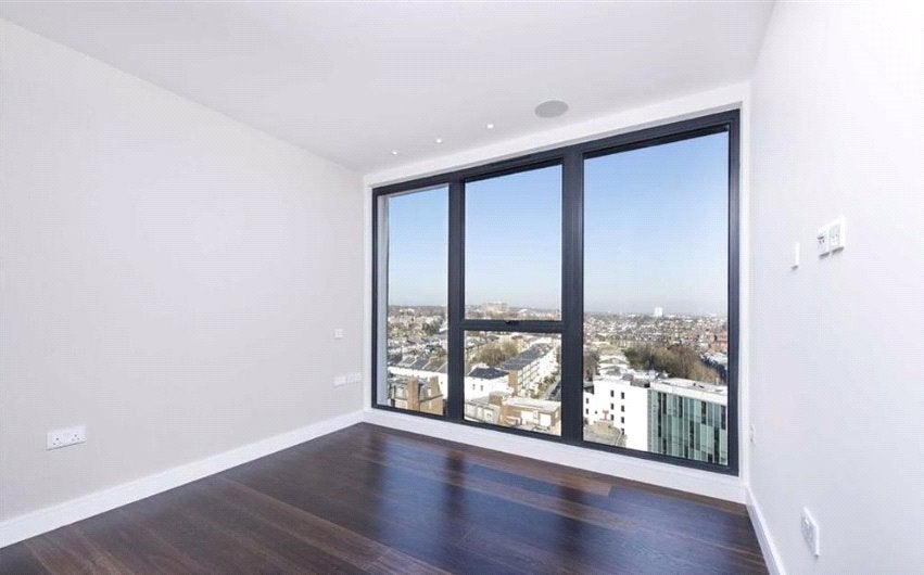 Flat Finchley Road in Greater London