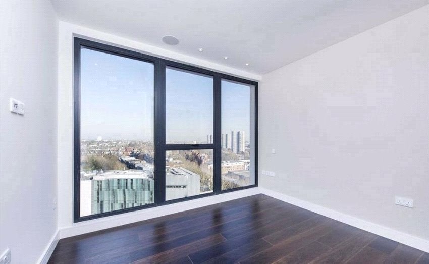 Flat Finchley Road in Greater London