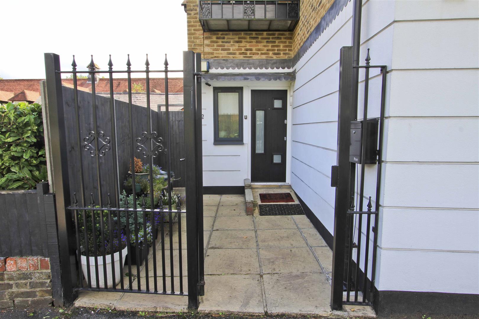 House High Road in Greater London