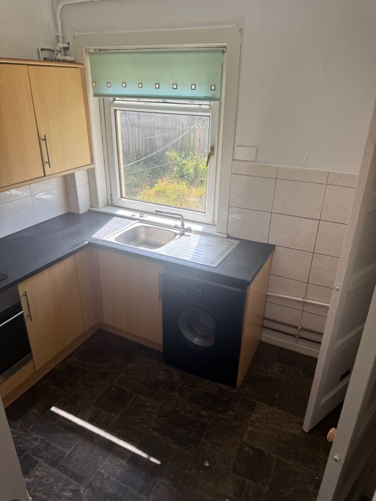 Flat Hillhouse Road in Blantyre