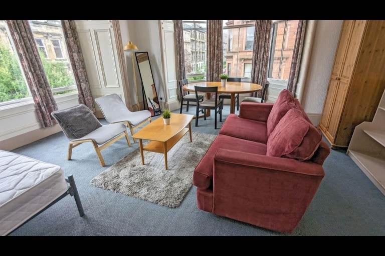 Flat Kersland Street in Glasgow