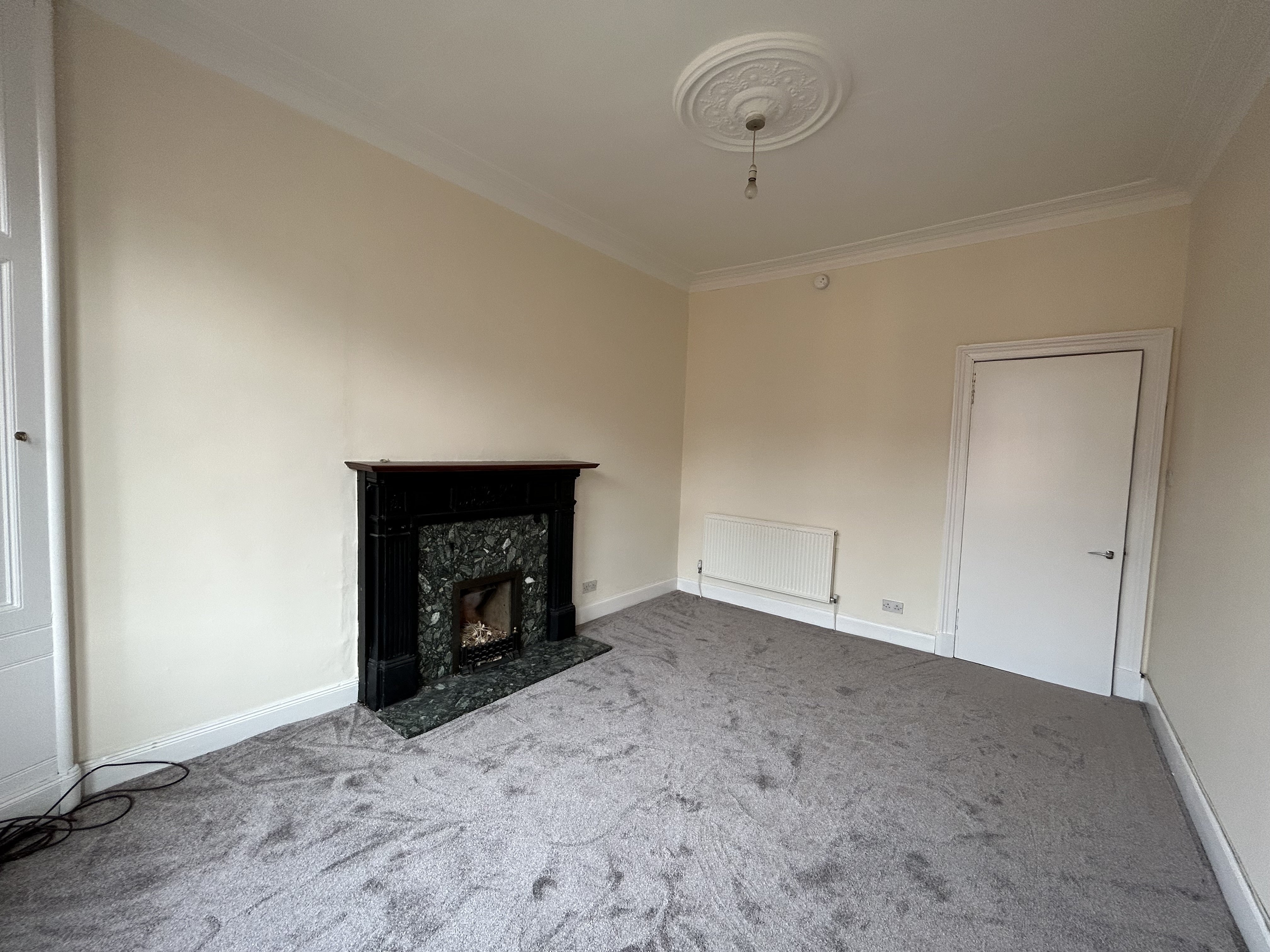 Flat Dumbarton Road in Glasgow
