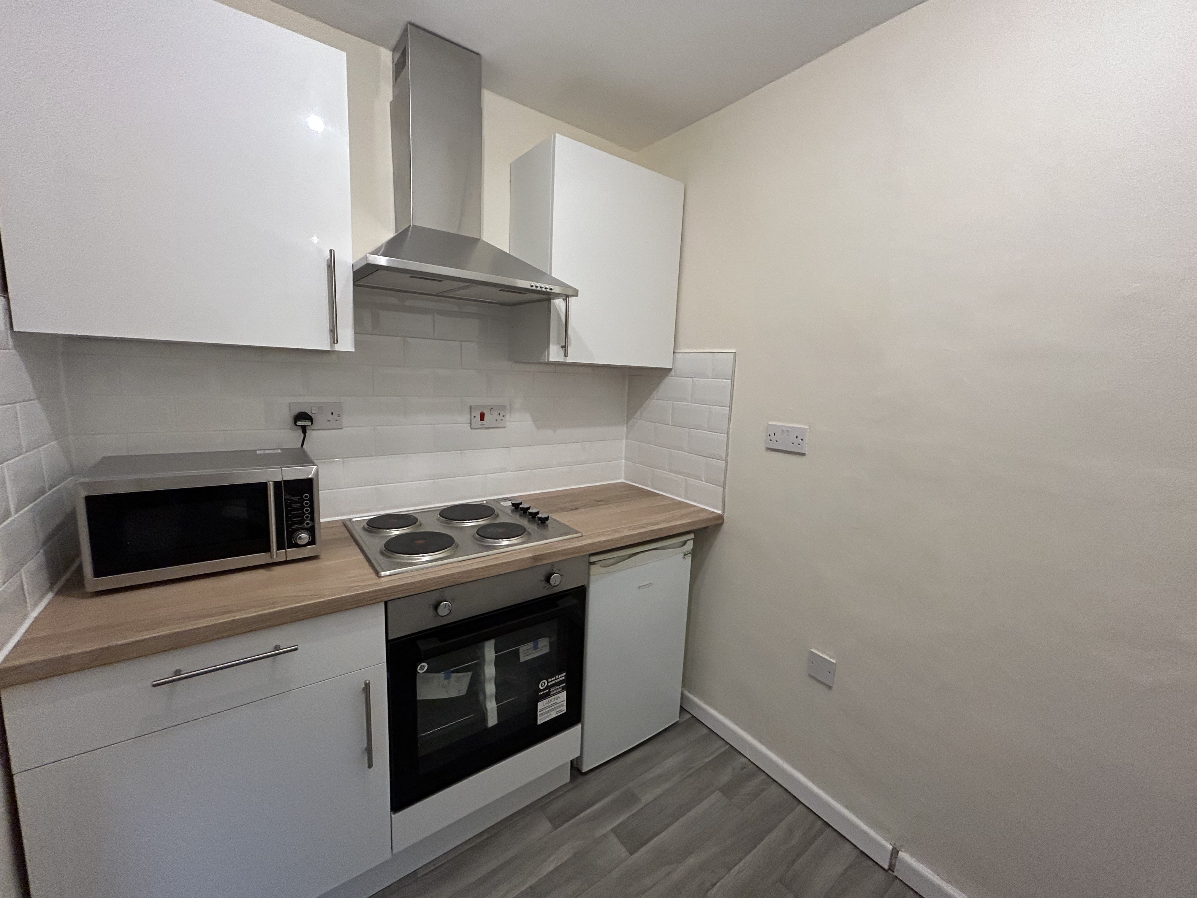 Flat Dumbarton Road in Glasgow