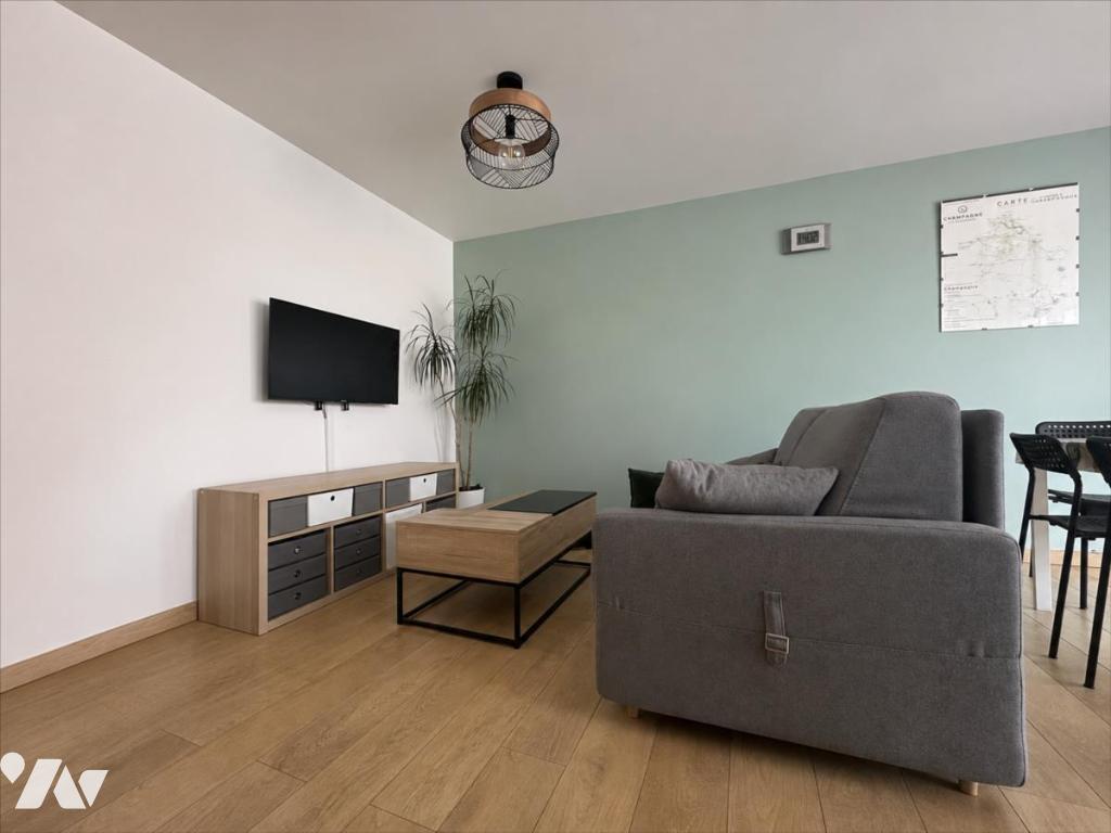 Flat Rue Clovis in Reims