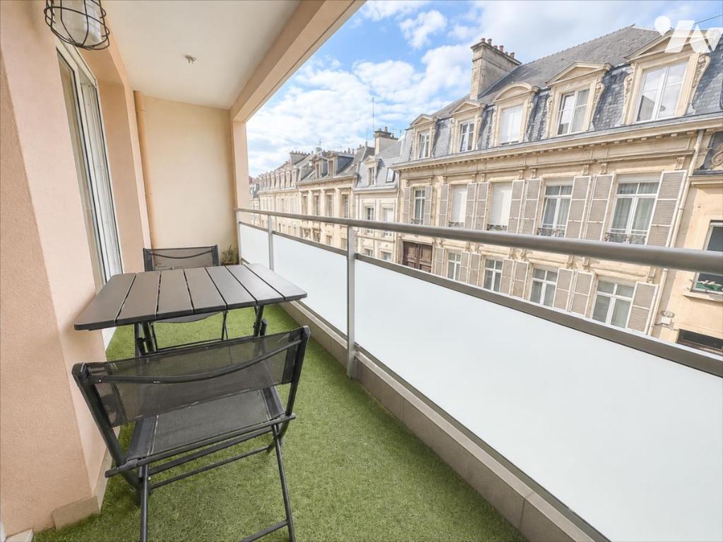 Flat Rue Clovis in Reims