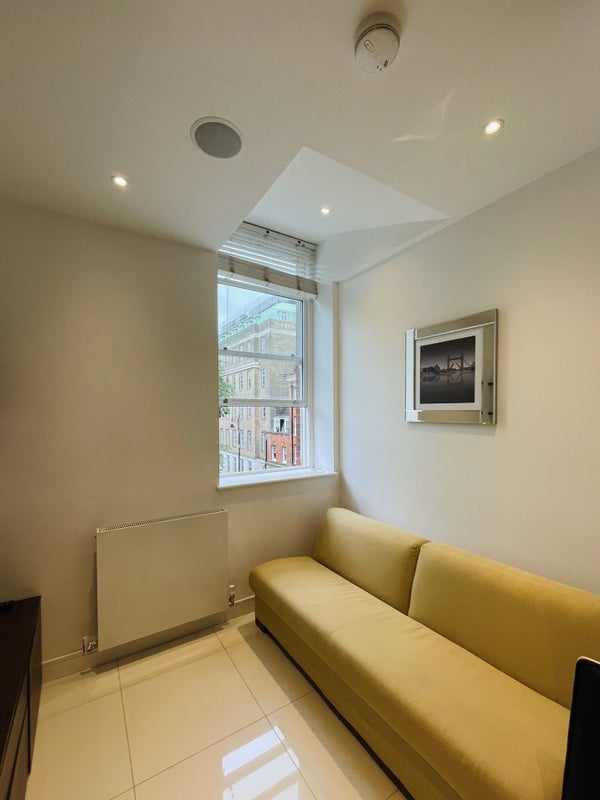 Flat Judd Street in Greater London