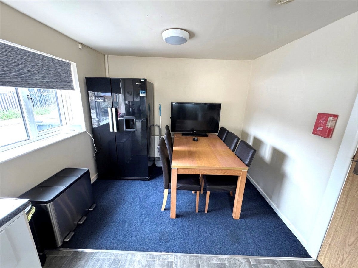 Room Gledhill Street in Calderdale