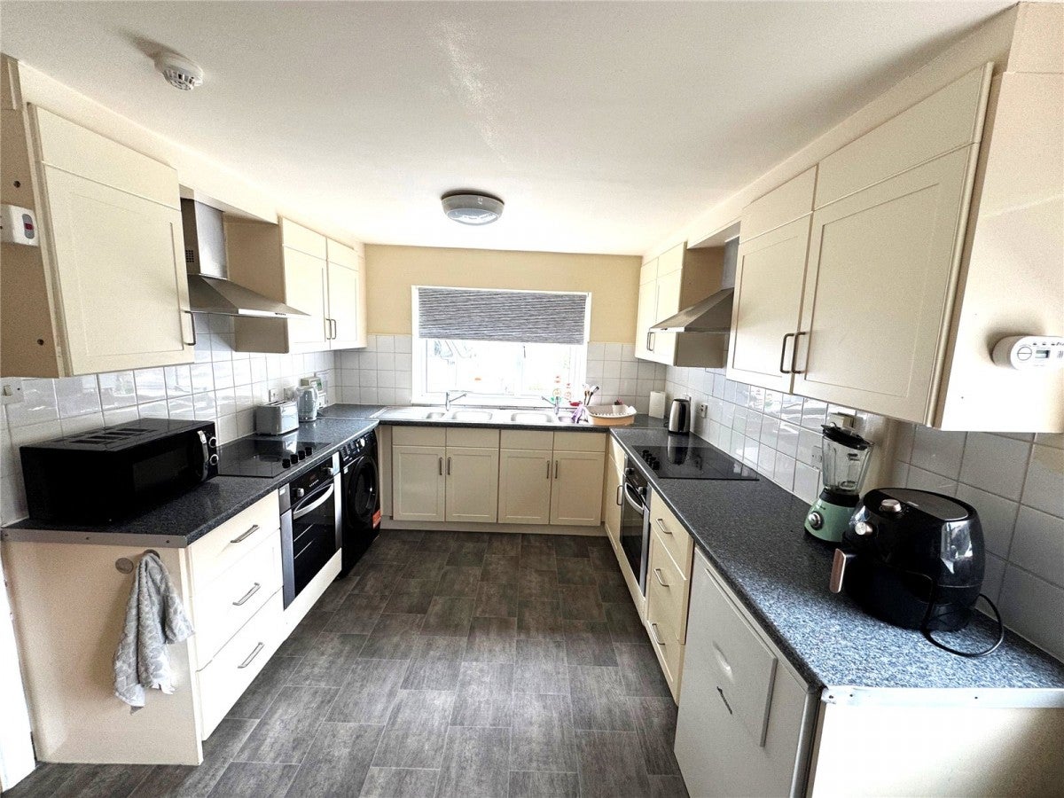 Room Gledhill Street in Calderdale