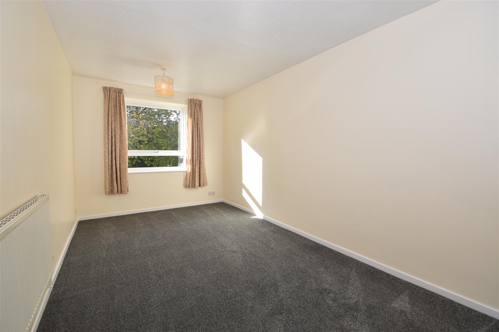 Flat Aurum Close in Reigate and Banstead