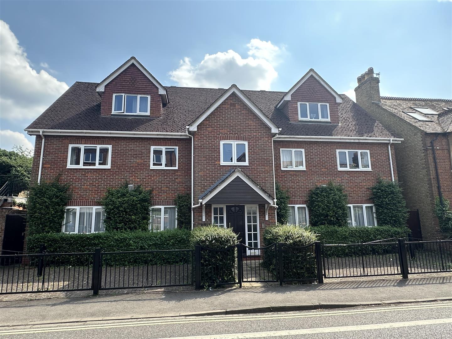 Flat Oakthorpe Place in Oxford