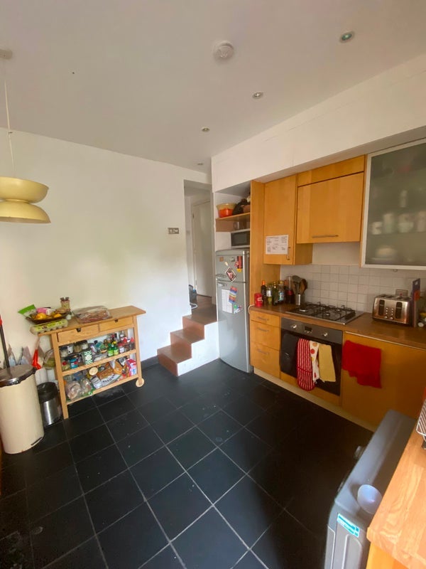 Room Goodrich Road in Greater London