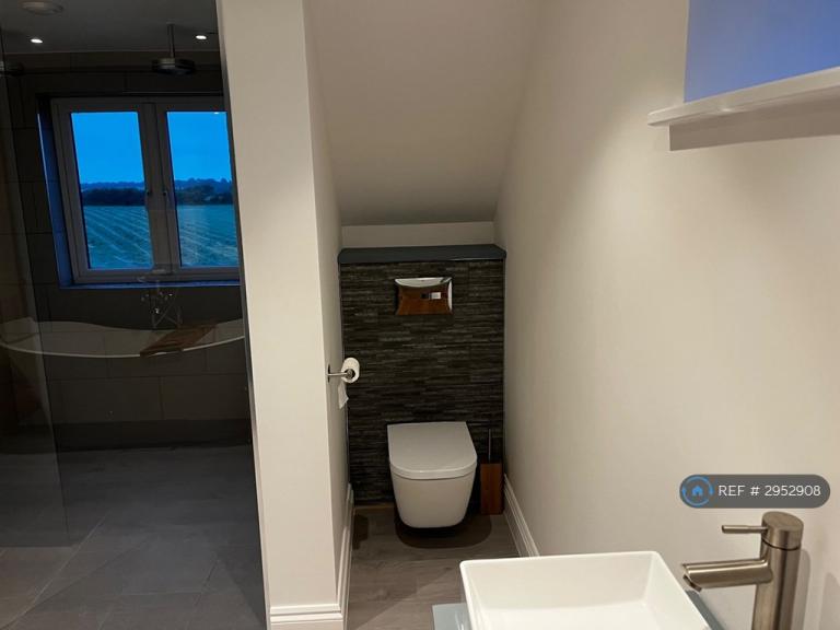 Flat Coswinsawsin Lane in Camborne