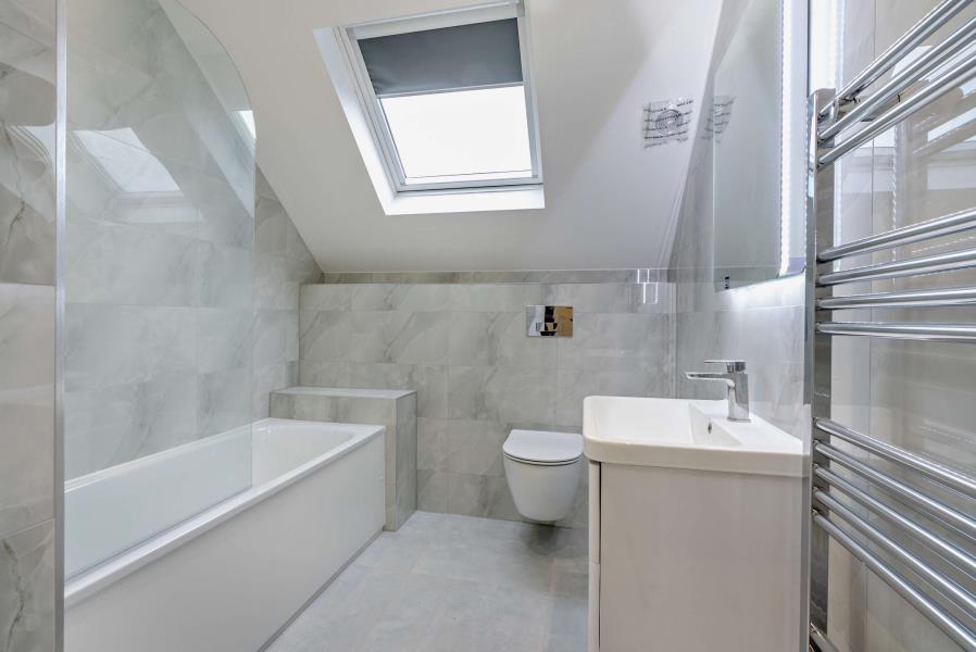 Flat Swakeleys Road in Greater London