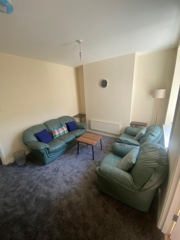 Room Brook Street in Pontypridd