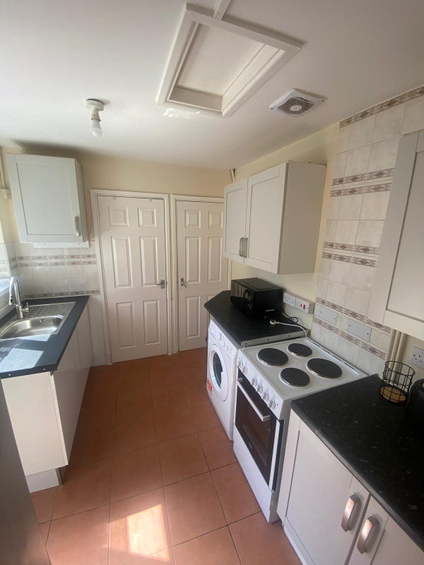 Room Brook Street in Pontypridd