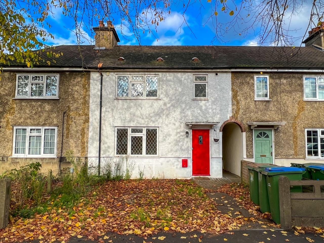 House Douglas Road in Elmbridge
