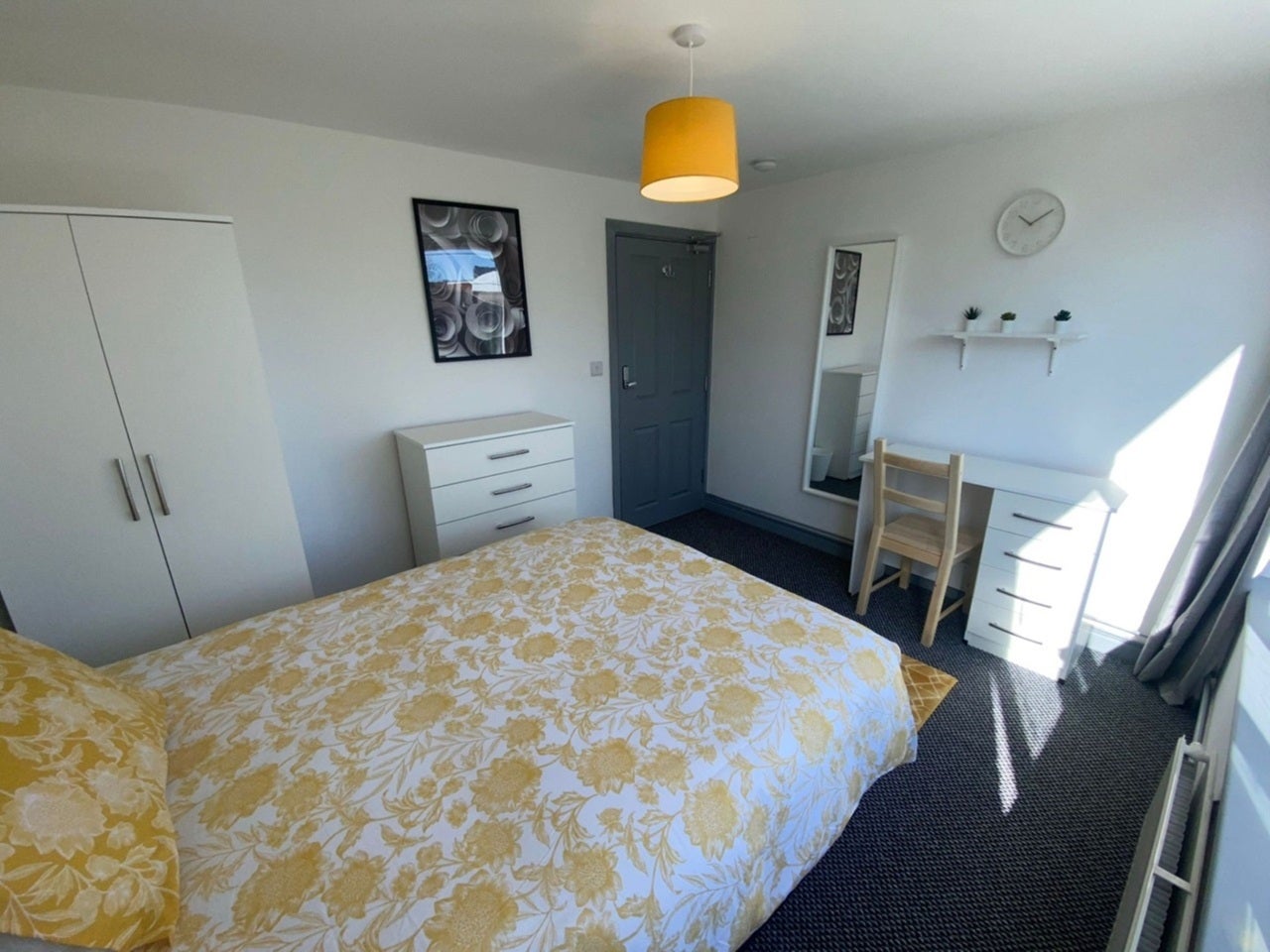 Room Sherborne Grove in Birmingham
