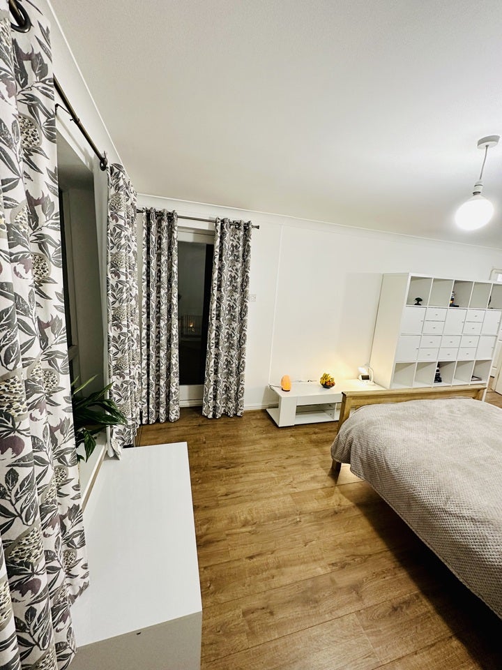 Room Stewart Street in Greater London