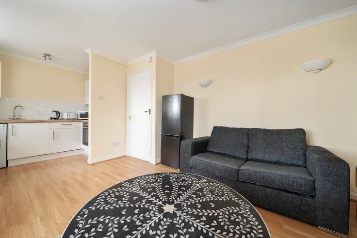 Flat Houldsworth Lane in Glasgow
