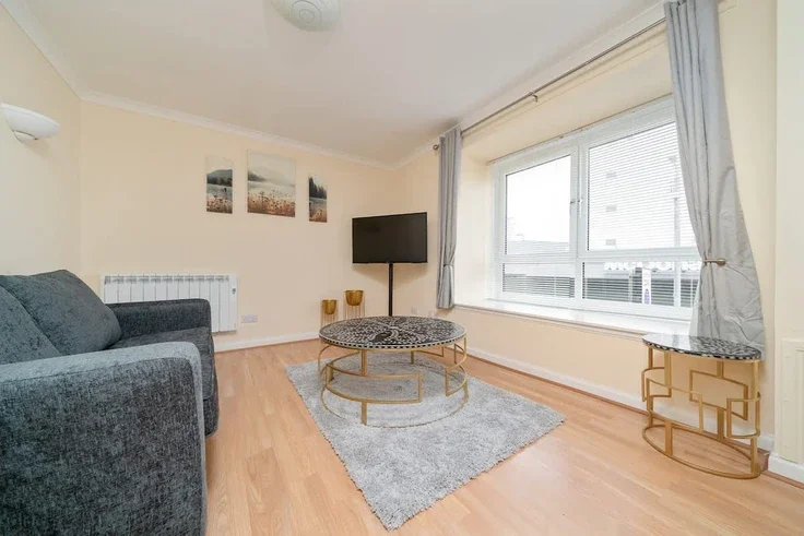 Flat Houldsworth Lane in Glasgow