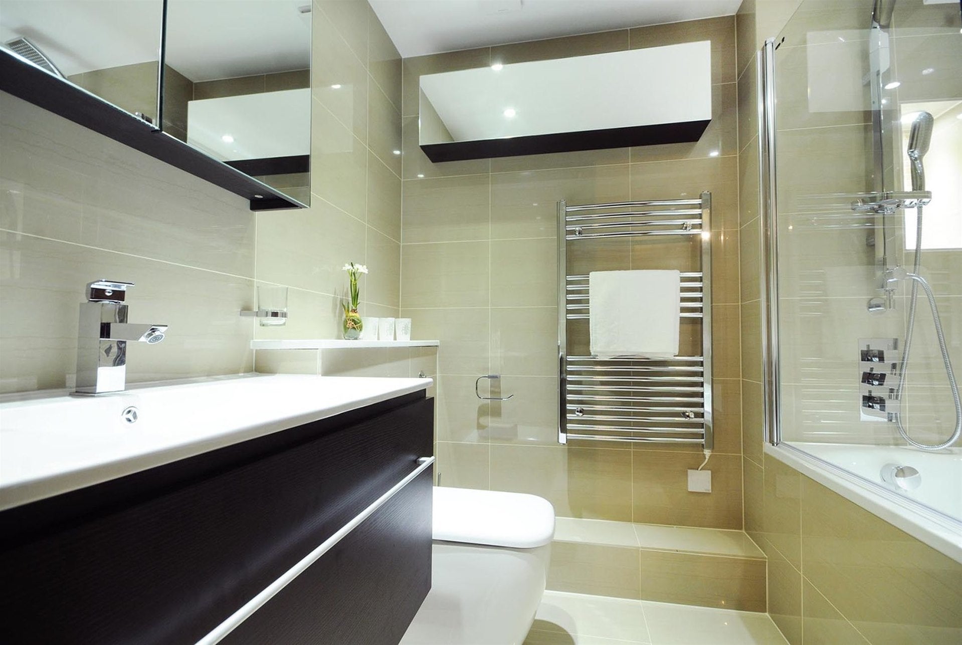 Flat Finchley Road in Greater London