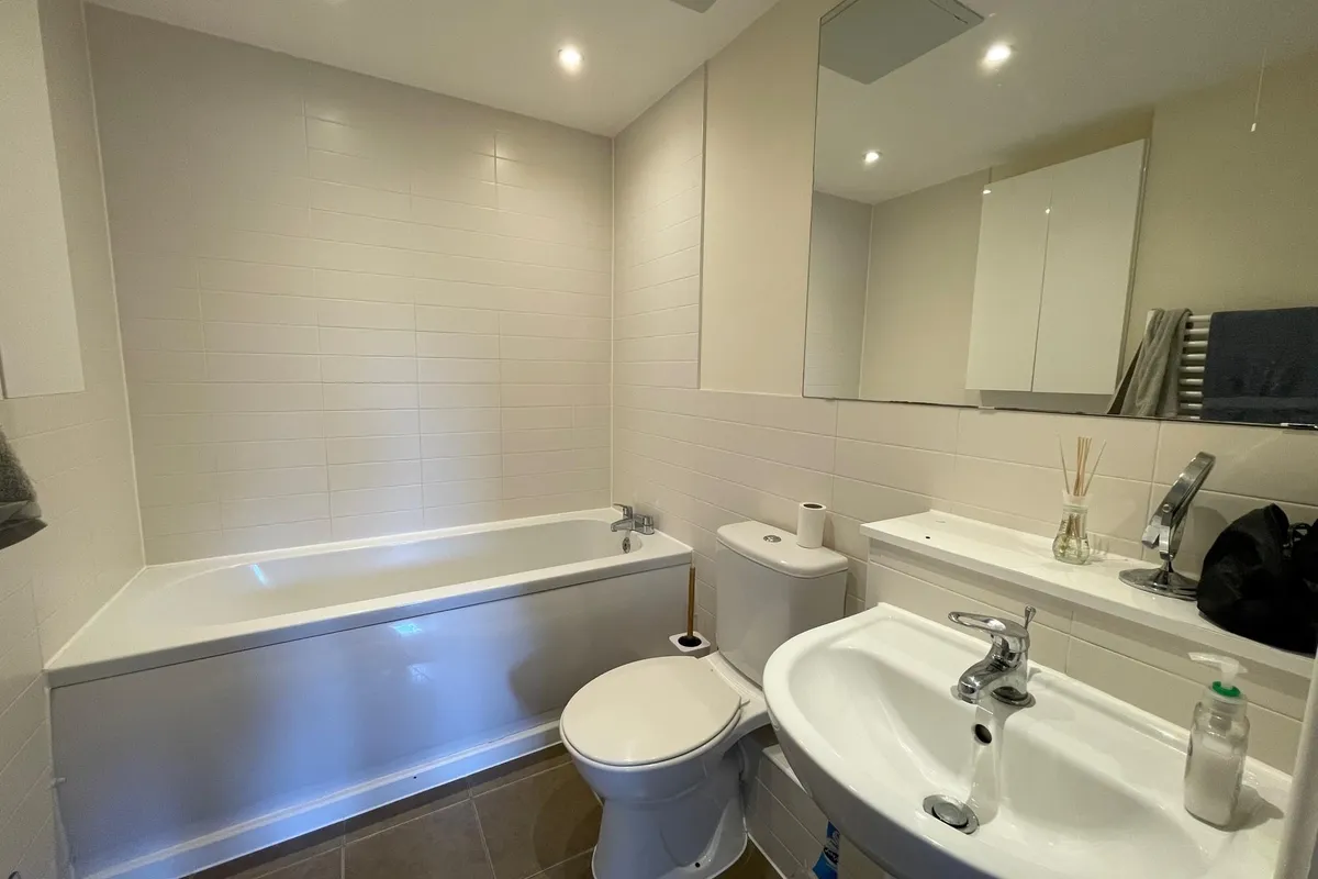 Flat Hatfield Road in St Albans