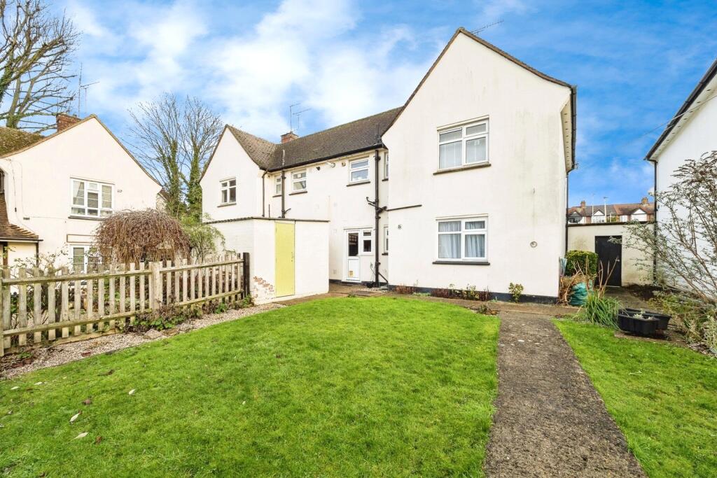 Flat Thurlby Close in Greater London