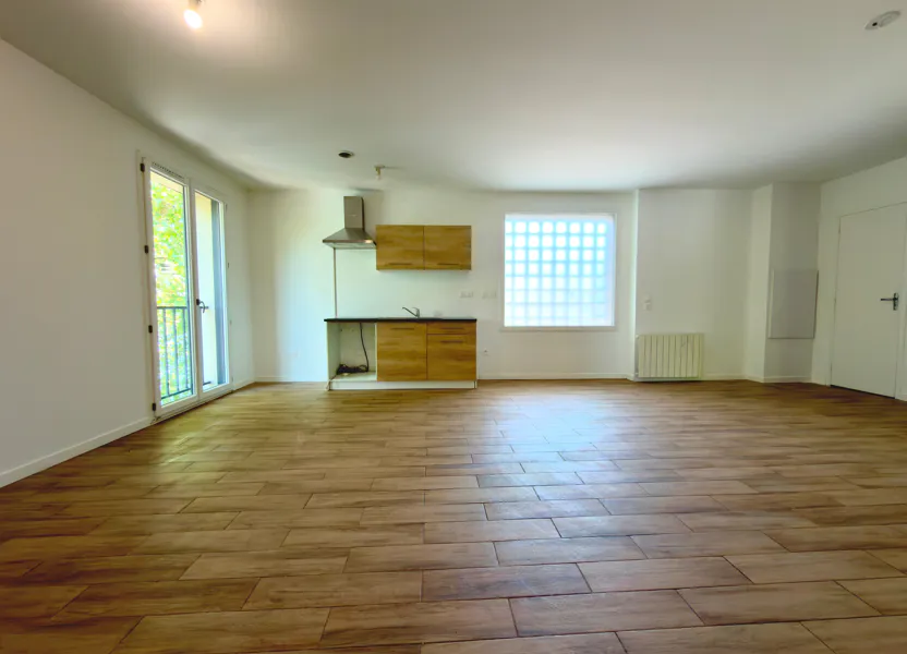 Flat Quai de Seine in Saint-Denis