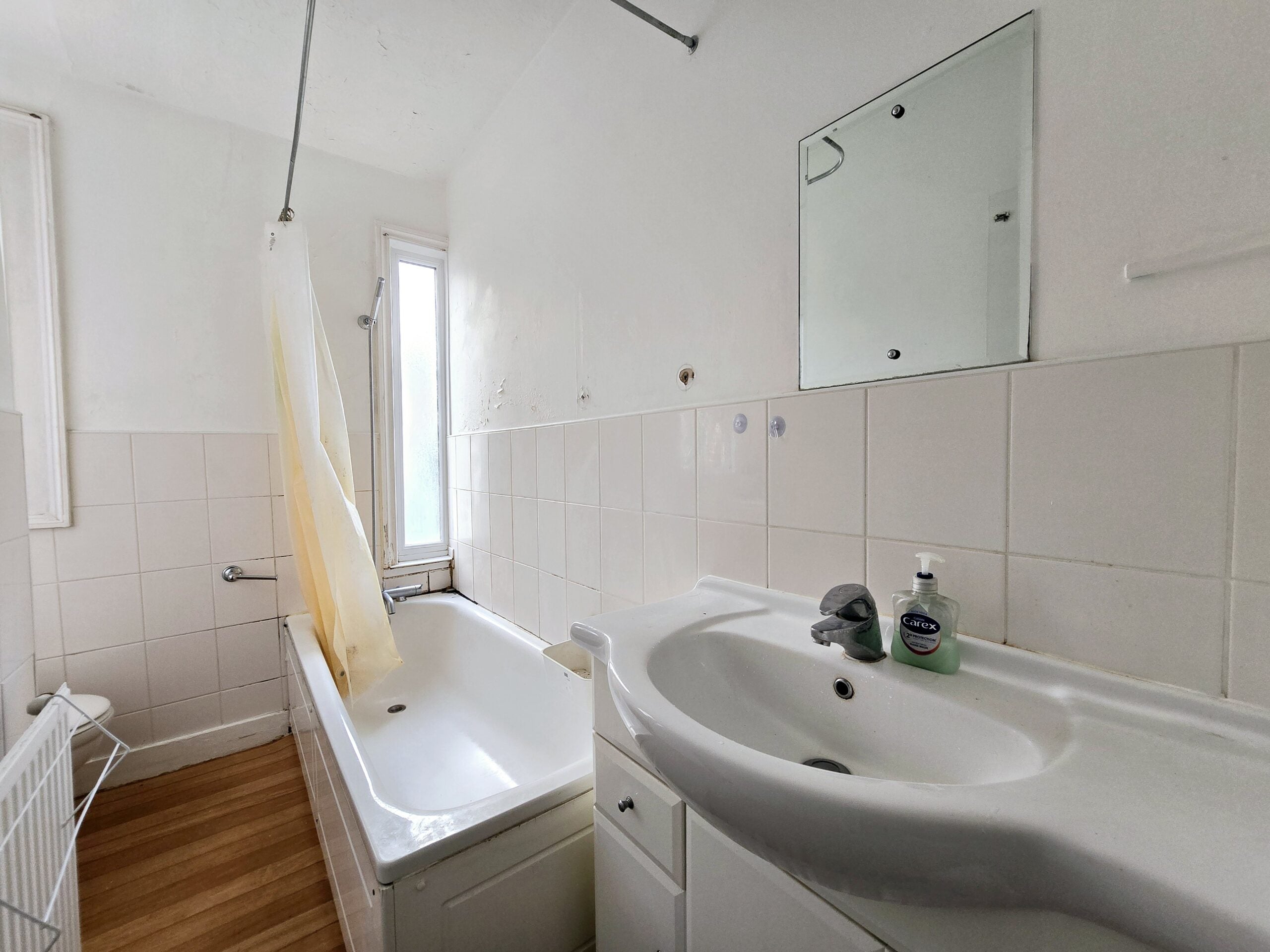 Flat Stella Road in Greater London
