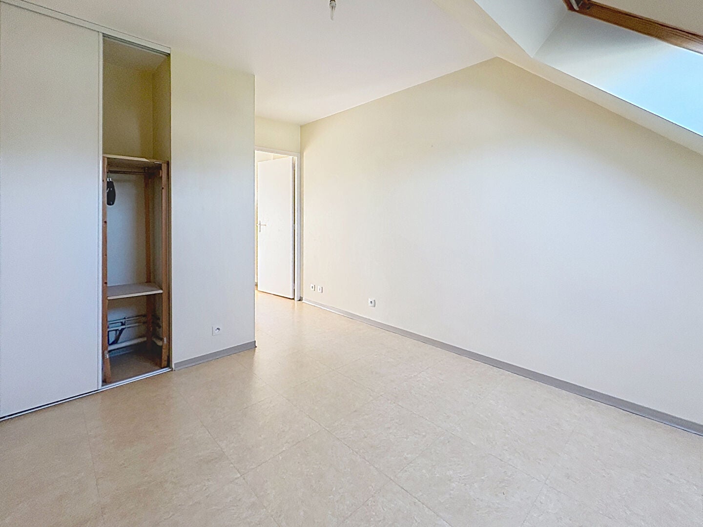 Room Allée des Serres in Carquefou