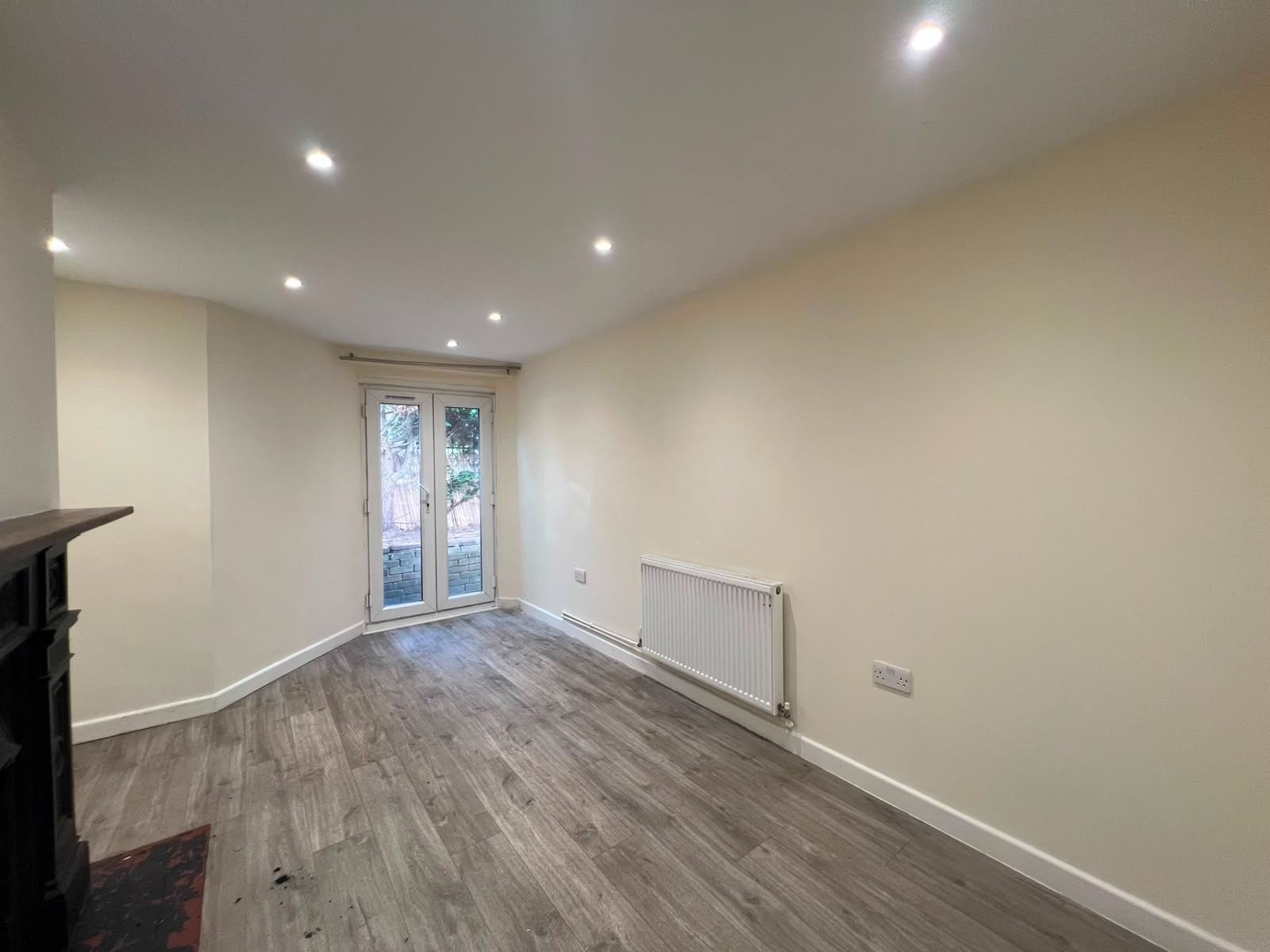 Flat Longstone Road in Eastbourne